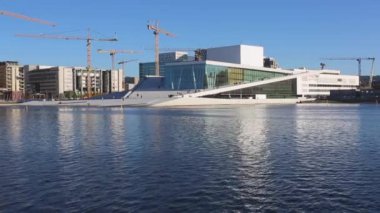 Oslo opera binası