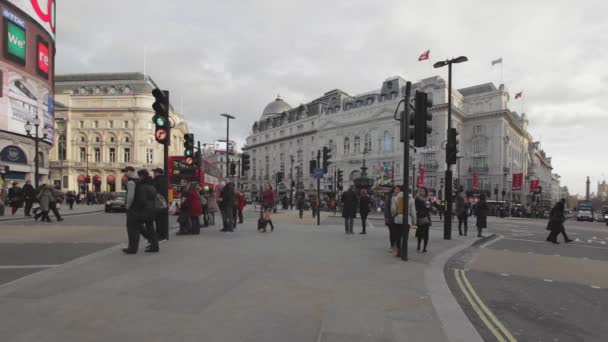 Piccadilly circus in Londen — Stockvideo