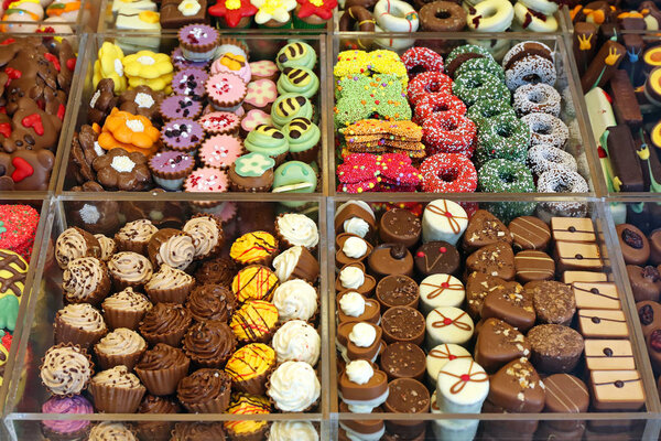 Кондитерские конфеты и пралине
