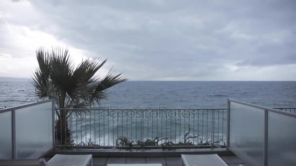 Mal tiempo Vista al mar Terraza — Vídeos de Stock