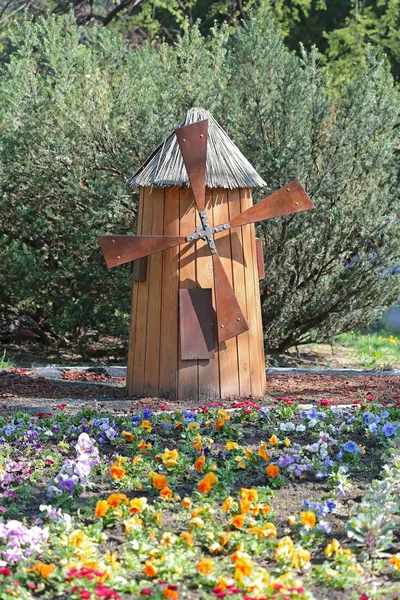 Garden Windmill in Garden — Stock Photo, Image