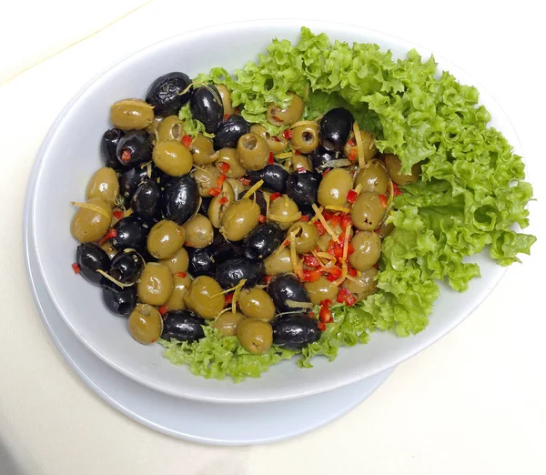 Ensalada de aceitunas —  Fotos de Stock