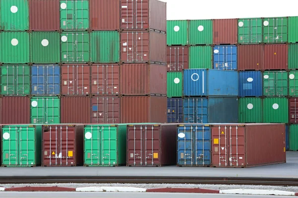 Интермодальные грузовые контейнеры — стоковое фото