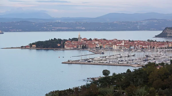 Izola Slovinsko antény — Stock fotografie