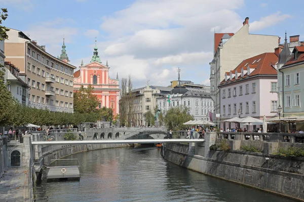 Ljubljanica folyó Ljubljana — Stock Fotó