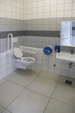 Engelliler için tuvalet