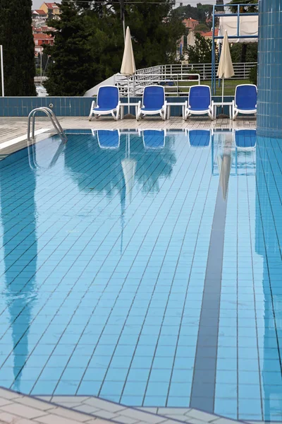 Outdoor Swimming Pool — Stock Photo, Image