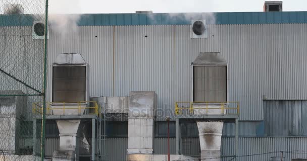 Filtros de chimenea de fábrica — Vídeo de stock