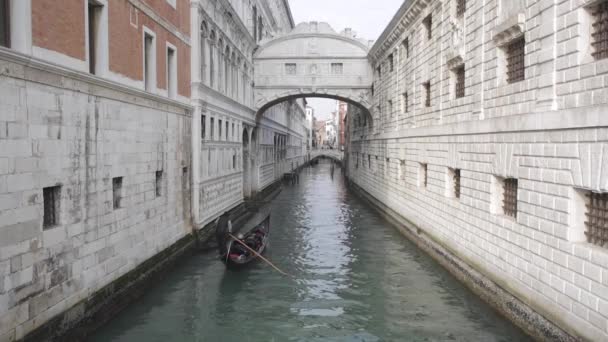 Bridge of sighs Venedik — Stok video