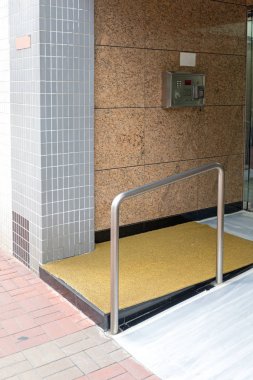 Küpeşte ve hareketlilik rampa