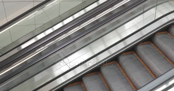 Escada rolante para Subterrâneo — Vídeo de Stock