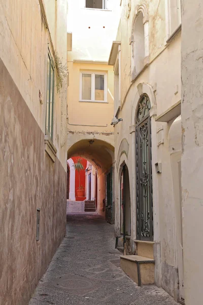 Narrow Street in Capri — Stock Photo, Image