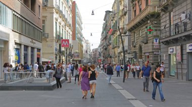 Toledo Napoli yolu ile
