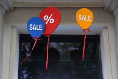 Satılık işareti balonlar