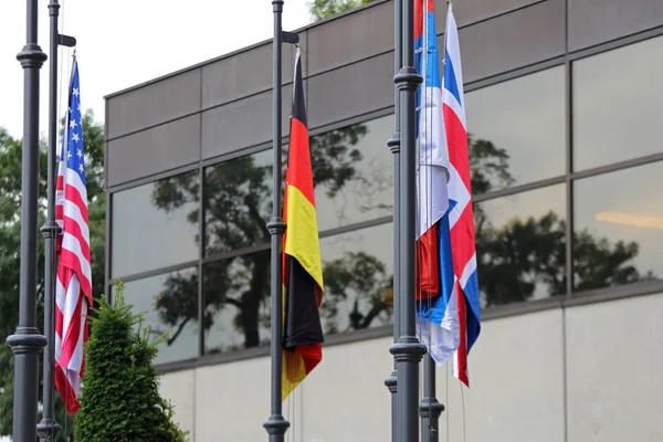 Bandera postes abajo — Foto de Stock