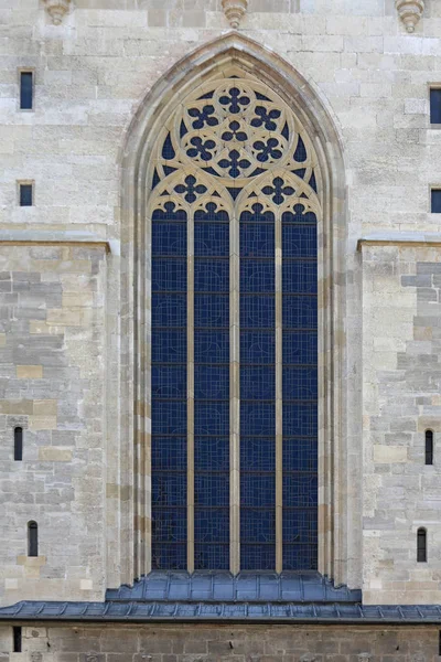 St. Stephen kathedraal venster — Stockfoto