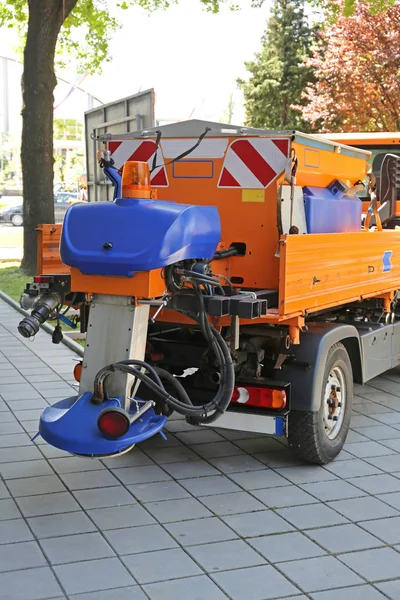 Camion di diffusione del sale — Foto Stock