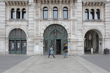 Belediye Binası Giriş Trieste