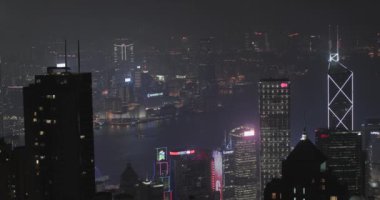 Hong Kong, Çin - 01 Mayıs 2017: Victoria Peak Hong Kong, Çin'den gece Cityscape.