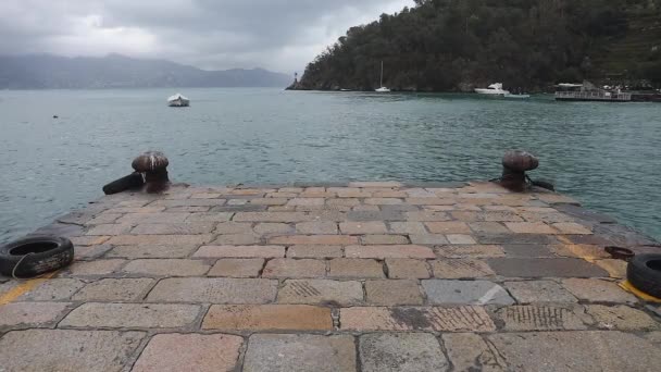 Stone Pier Met Bolders Ligurische Zee Italië — Stockvideo