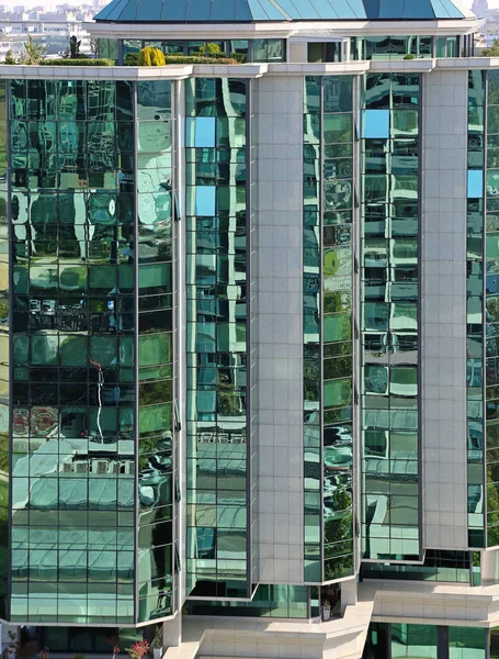 Green Glass Building — Stock Photo, Image