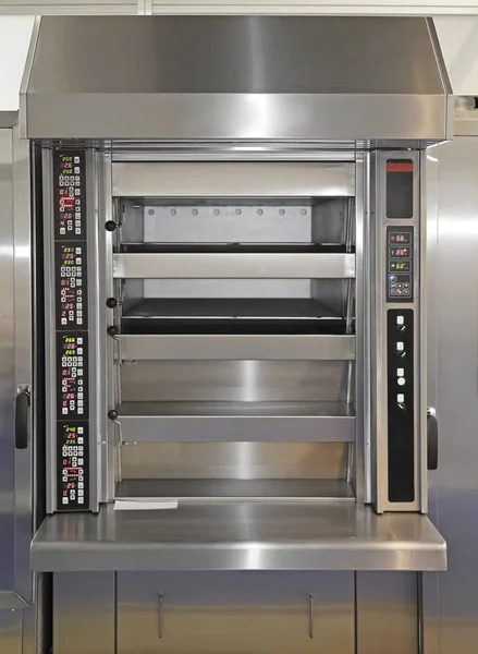 Commerciële bakoven — Stockfoto