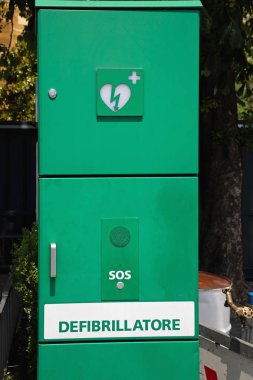 Yeşil Defibrilatör