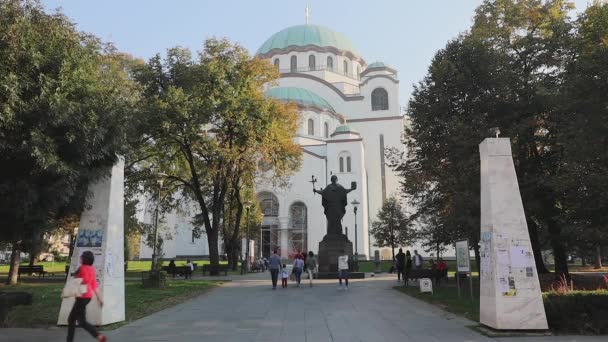 Belgrado Sérvia Outubro 2019 Igreja Ortodoxa Templo Santa Sava Outono — Vídeo de Stock