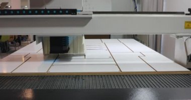 Fabrika Üretiminde Ahşap Panel Cnc Kesme Makinesi