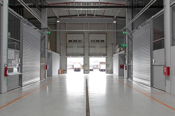 Distribution Warehouse Interior — Stock Photo, Image