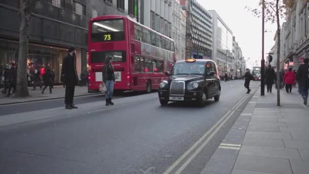 Londres Reino Unido Noviembre 2013 Día Tráfico Peatones Oxford Street — Vídeo de stock