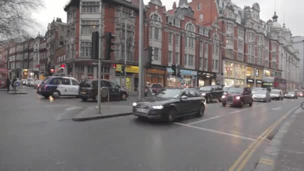 Londra Regno Unito Gennaio 2013 Traffico Invernale Kensington High Street — Video Stock