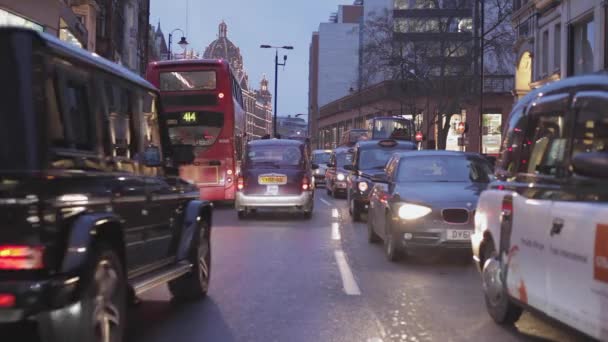 Londra Regno Unito Gennaio 2013 Brompton Road Traffic Winter Evening — Video Stock