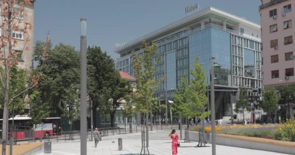Belgrado Sérvia Junho 2019 Novo Hotel Hilton Building Dia Verão — Vídeo de Stock