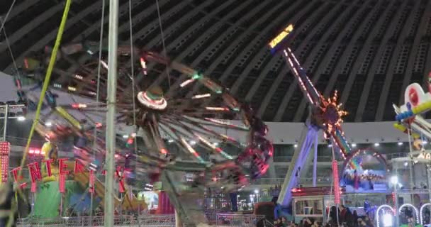 Belgrad Serbien Dezember 2019 Schnelle Rotationsfahrt Auf Der Winterkirmes Der — Stockvideo