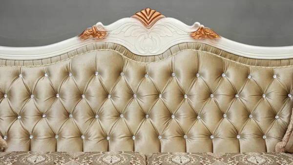 Закрий Вогонь Upholster Pattern Buttonsat Sofa — стокове фото