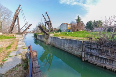 Arles Fransa 'daki Pont Van Gogh Langlois Köprüsü