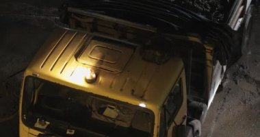 Kamyonda Dönüşümlü Emniyet Kehribar Işığı