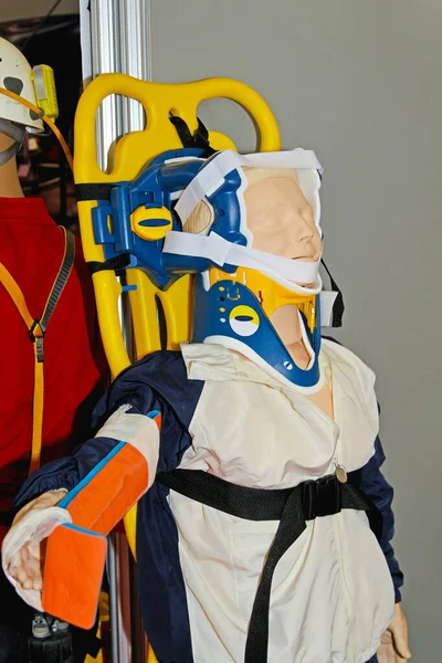 Rescue Training Equipment Mannequin Broken Hand Stretcher — Stock Photo, Image