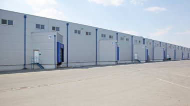 Long Distribution Depo Binası Yükleme Koyu