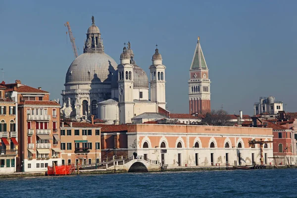 Венеція Грудня 2012 Santa Maria Della Salute Catholic Church View — стокове фото