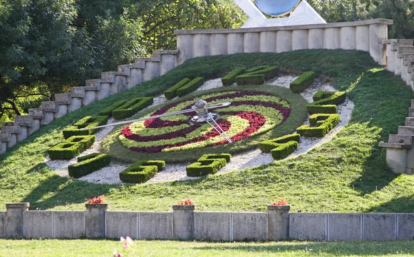 Relógio Floral City Park Timisoara Roménia — Fotografia de Stock