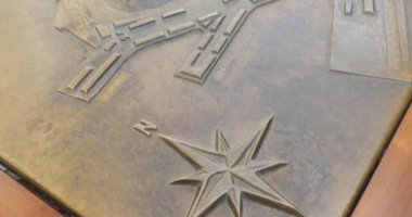 Trieste İtalya 'nın Bronz Yardım Haritası