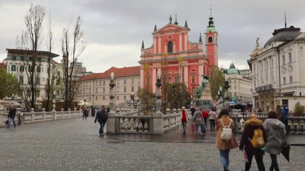 Liubliana Eslovenia Noviembre 2019 Puente Triple Sobre Capital Del Río — Vídeo de stock