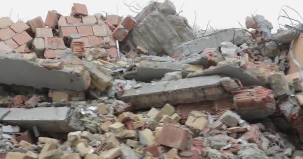 Conducir Través Edificios Derrumbados Ruinas Peligro — Vídeo de stock