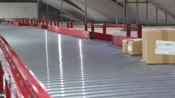 Long Conveyor Distribution Warehouse Pengiriman Pengiriman Pengiriman — Stok Video