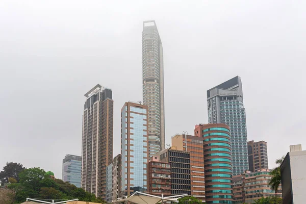 Magas Felhőkarcoló Épületek Felhők Kowloon Hong Kong — Stock Fotó