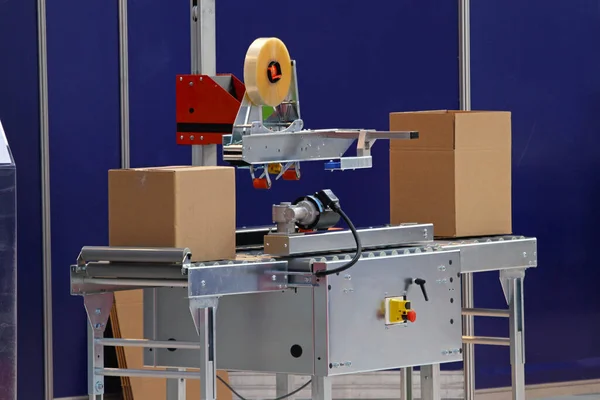 Automatizált Csomagológép Dobozokhoz Gyártóüzemben — Stock Fotó