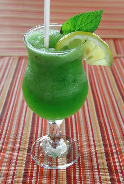 Bicchiere alla menta e limonata — Foto Stock