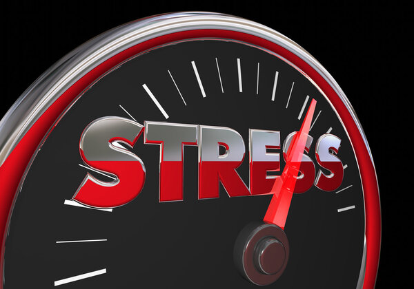 Спидометр крупным планом с надписью
